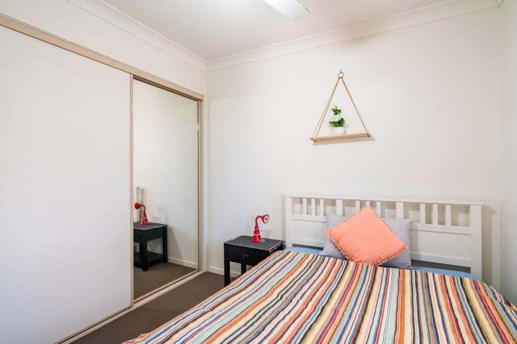 Room With Separate Bath In Shared Homestay Redcliffe Exterior foto